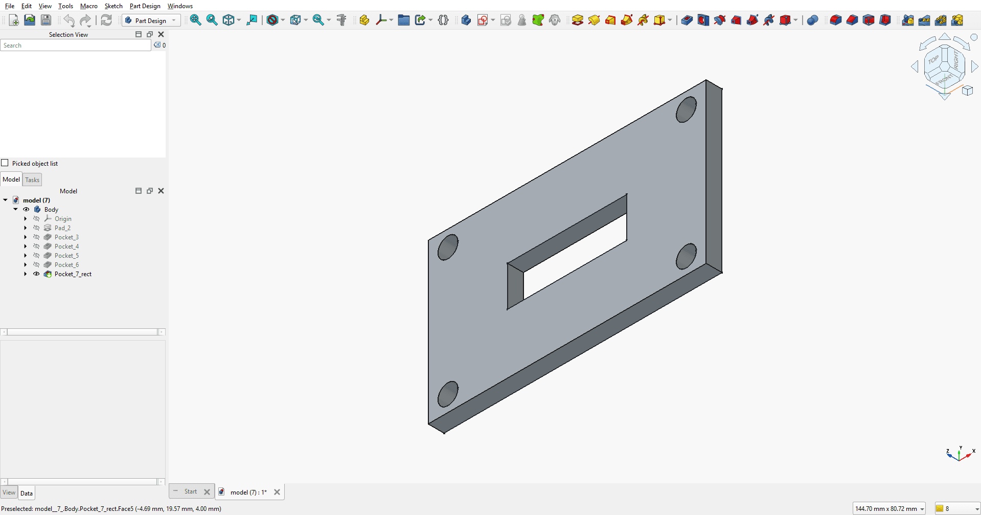 Mounting plate with cutout feature tree in FreeCAD